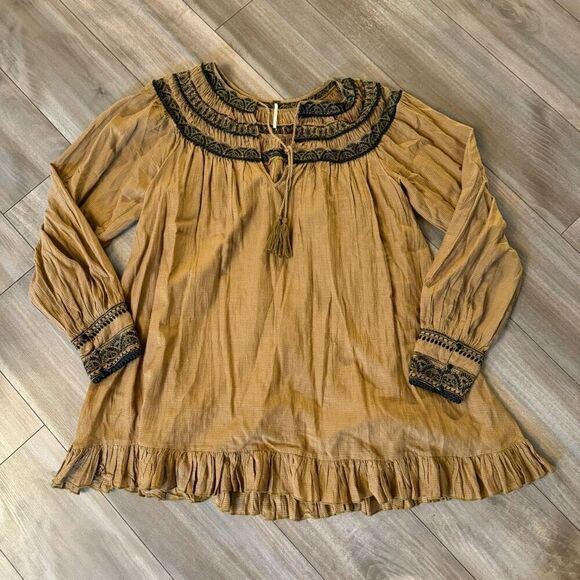 Free People Dresses & Skirts - Free People Women’s Erin Mini Dress Neutral Embroidered Ruffle Bottom Women Medi